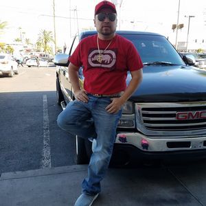 Meet your Posher, Esementao